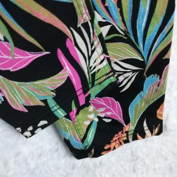 Terra & Sky Womens Pants Skinny Legging Crop Black‎ Tropical Pull On Plus 3X 24W - Picture 9 of 9